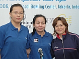2006AsCWomenSinglesTop3_small.jpg