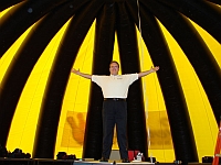 2006GBTSteveSandersGBTDome.jpg