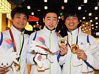 2009EAGMenTriosGoldKimTaeYoungHongHaeSolKimJeaHoon.jpg