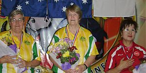 2009WomenGrandSeniorSinglesTop3.jpg