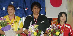 2009WomenSeniorSinglesTop3.jpg