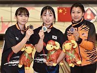 2015ASCGirlsSinglesTop3.jpg
