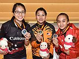 2015AYCGirlsSinglesTop3_small.jpg