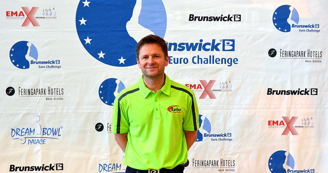 Tore Torgersen averages 251 to move into second place