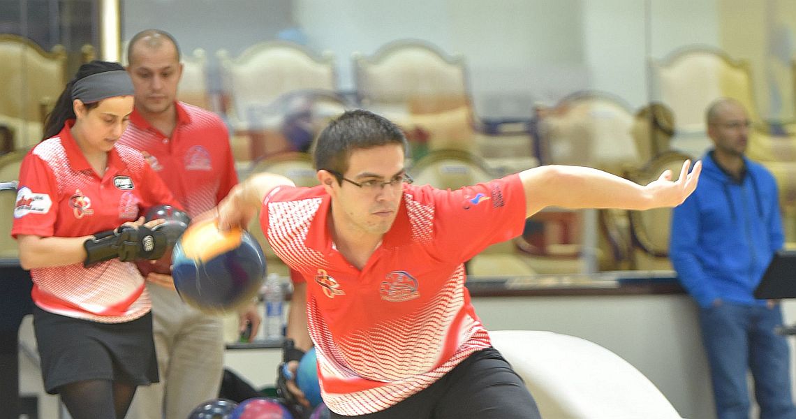 Strong finish propels Costa Rica’s Rodolfo Madriz into the lead in Qatar