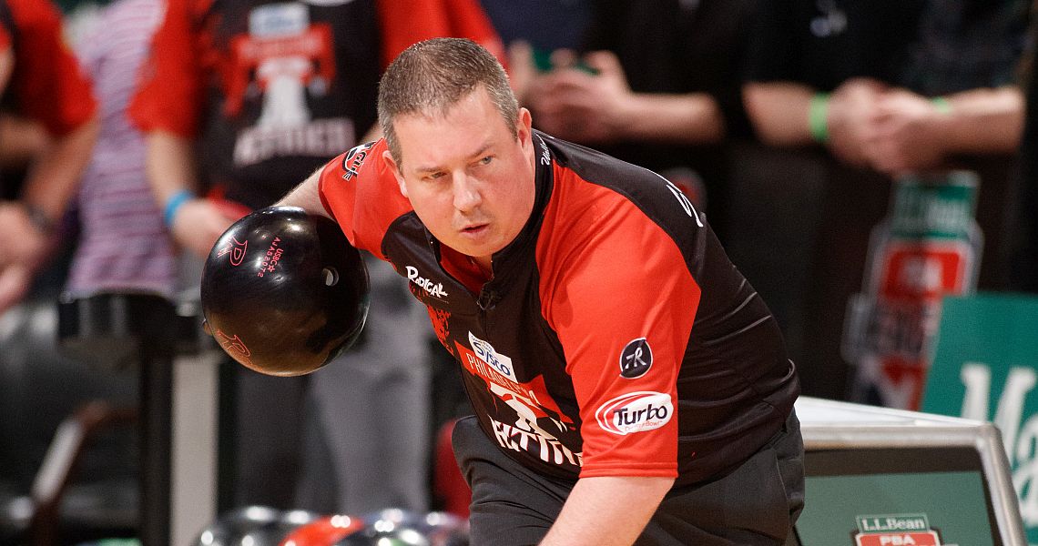 Tom Smallwood averages 243.9 to lead PBA Chameleon Championship qualifying