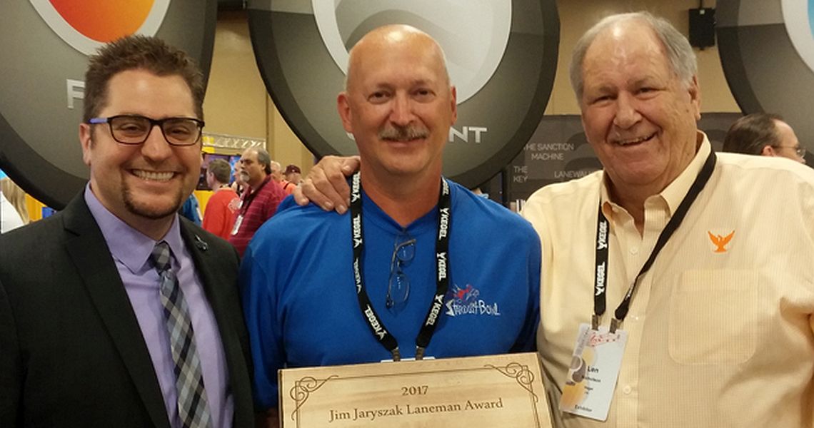 Indiana laneman Bob Hileman selected to receive Jaryszak Award