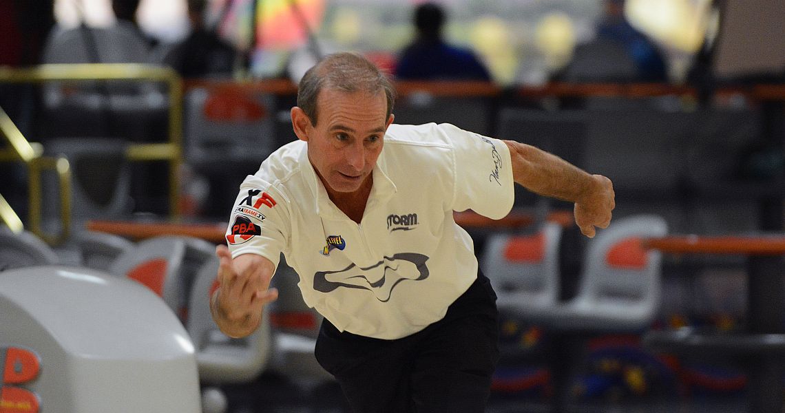 Norm Duke electrifying on way to lead at 2017 U.S. Open