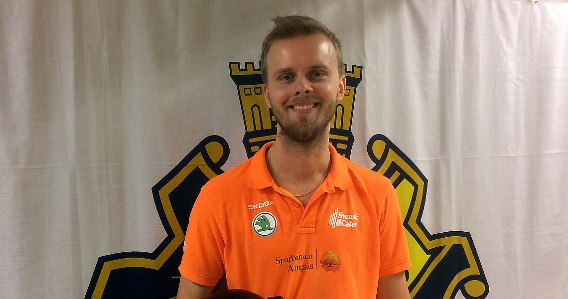 James Gruffman averages 244 to take the early lead in Stockholm